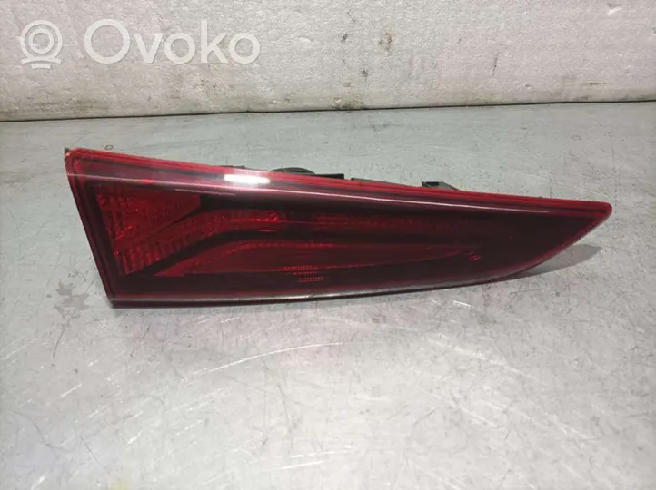 Hyundai Kona I Luz trasera/de freno 92403J90