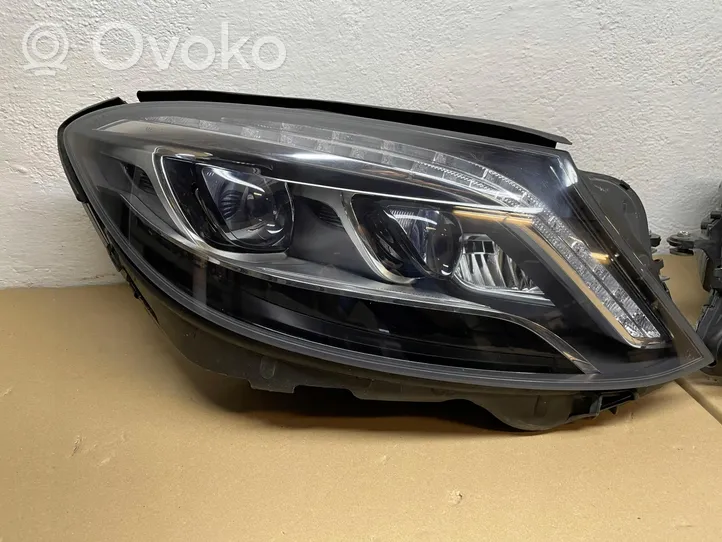 Mercedes-Benz S W222 Lampa przednia A22290607