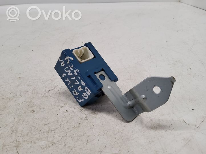 Toyota Prius (NHW20) Window wiper relay 8594047010