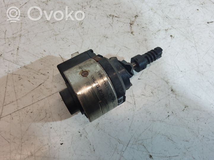 Audi Q7 4L Moteur de réglage du niveau des phares 89022080