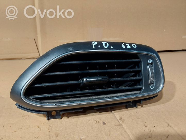 Hyundai i30 Garniture, panneau de grille d'aération latérale 