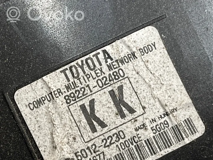 Toyota Auris E180 Sicherungskasten komplett 8922102480