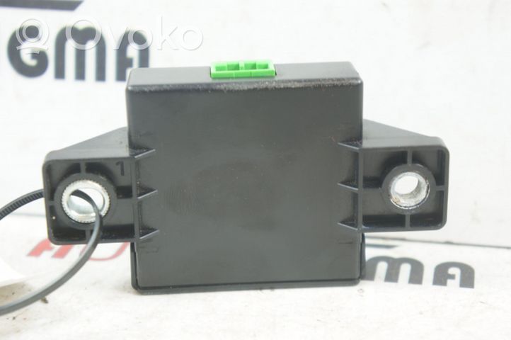KIA Sportage Sensore di velocità di imbardata 957753U900
