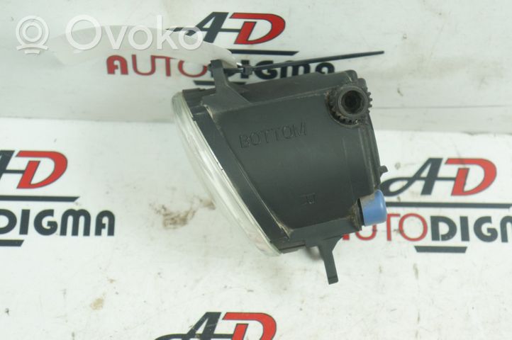 Subaru Trezia Feu antibrouillard avant 812100D042