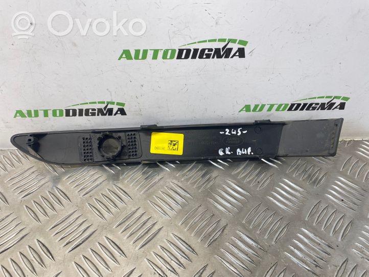 Land Rover Range Rover Evoque L551 Takapuskurin koristemuotolista K8D217D753BB