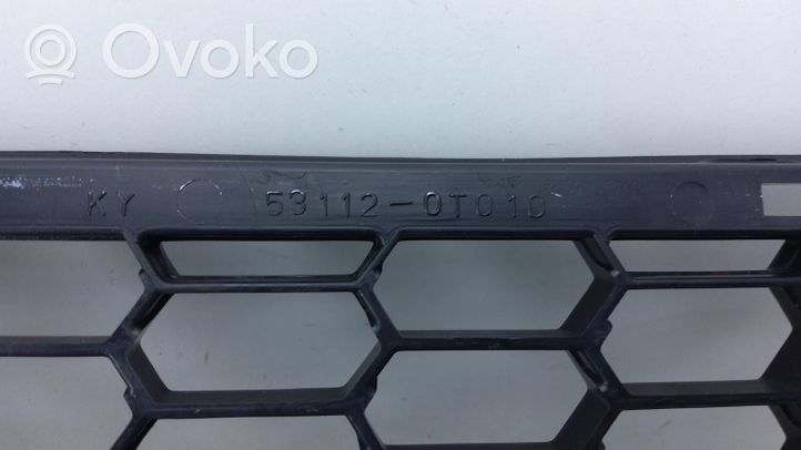 Toyota Venza Etupuskurin alempi jäähdytinsäleikkö 531120T010