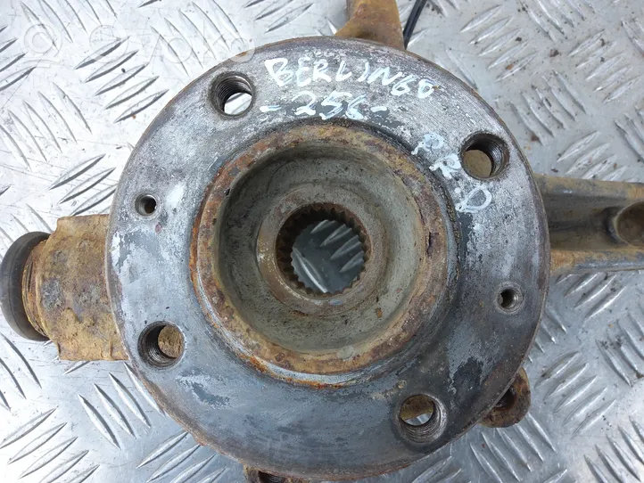 Citroen Berlingo Front wheel hub 