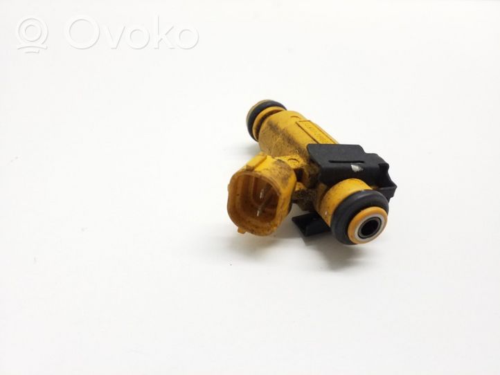 Hyundai i20 (PB PBT) Injecteur de carburant 353102B020