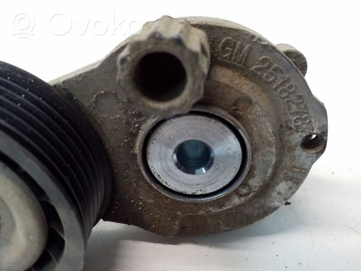 Opel Antara Napinacz paska wielorowkowego / Alternatora 25182787