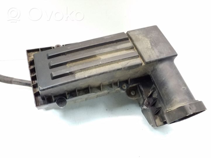 Volkswagen Jetta VI Scatola del filtro dell’aria 3C0129601