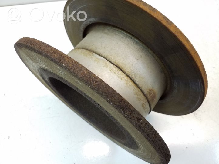 Volkswagen Jetta VI Rear brake disc 