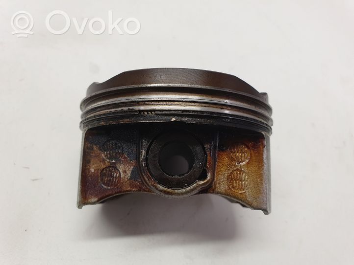 Toyota Avensis T270 Piston 37110