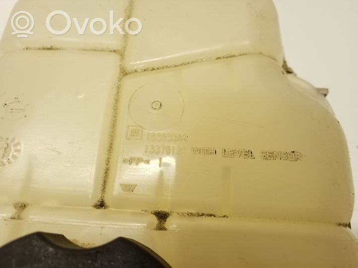 Opel Astra J Jäähdytysnesteen paisuntasäiliö 13370133