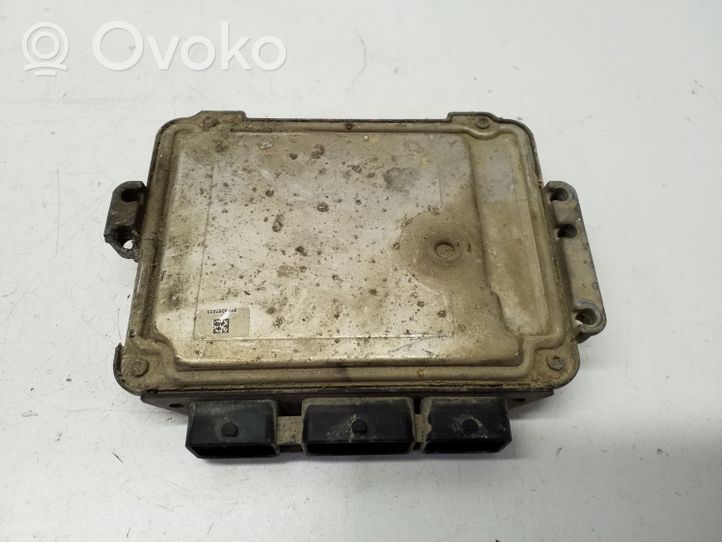 Opel Movano A Calculateur moteur ECU 0281011940