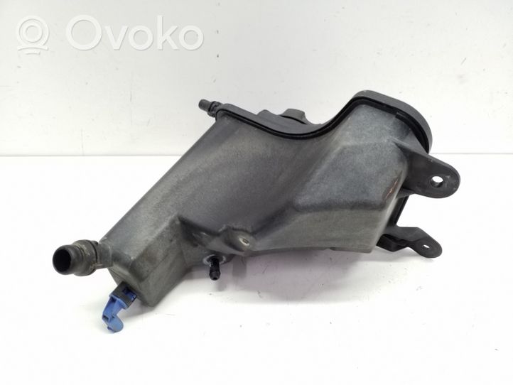 BMW 1 E81 E87 Vase d'expansion / réservoir de liquide de refroidissement 10808611