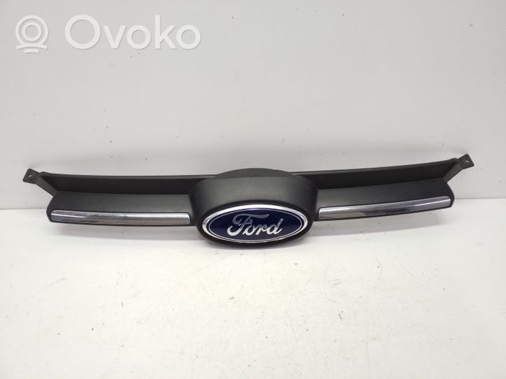 Ford Focus Etupuskurin ylempi jäähdytinsäleikkö 