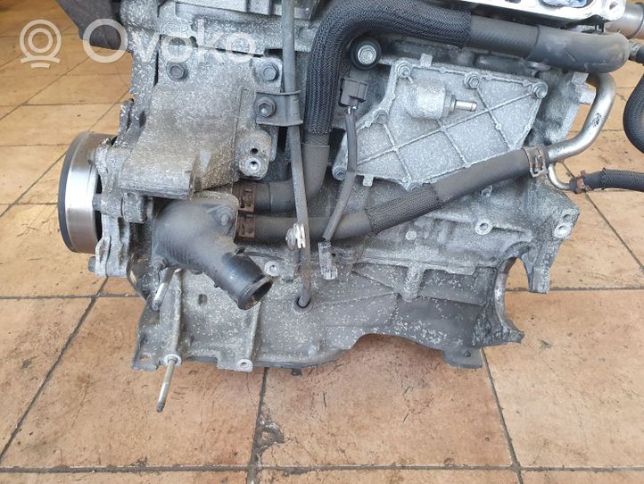 Toyota Avensis T270 Motor 