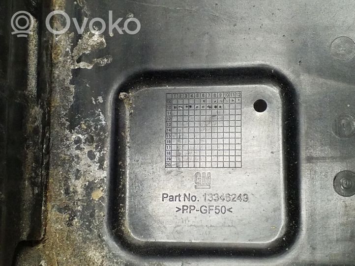 Opel Astra J Vassoio scatola della batteria 13320713