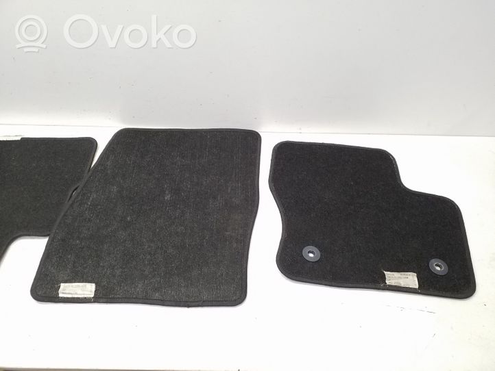 Ford C-MAX II Car floor mat set 