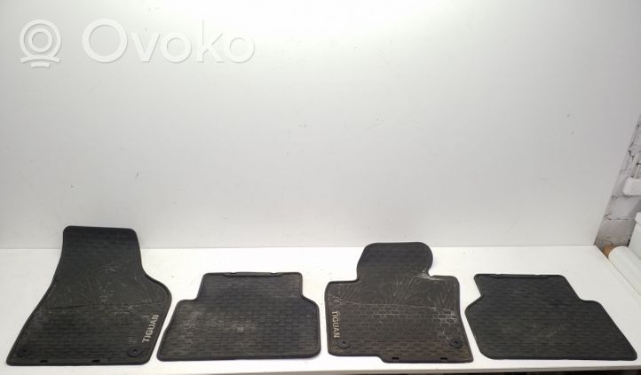 Volkswagen Tiguan Kit tapis de sol auto 