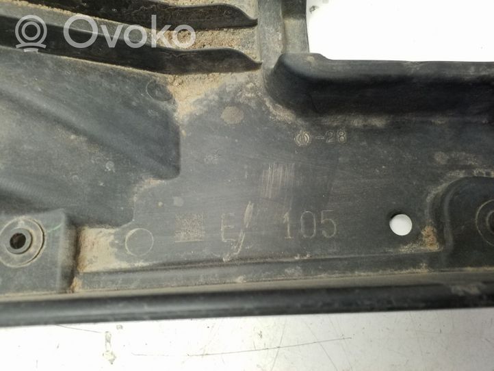 Toyota Prius Prime Osłona tylna podwozia pod zderzak 5839047010