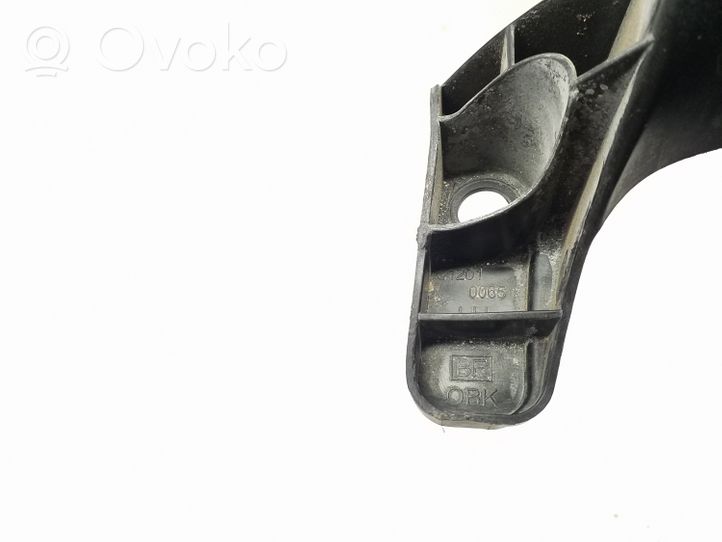 Subaru Outback (BS) Support de pare-chocs arrière C12010065