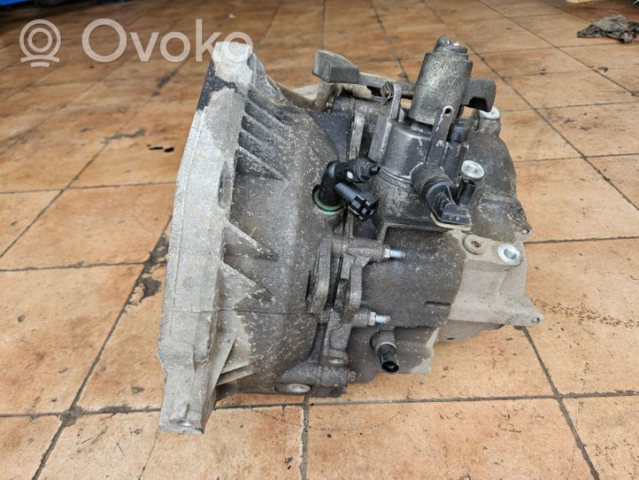 Opel Antara Caja de cambios manual de 6 velocidades 55577587