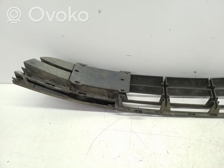 Opel Meriva B Grille inférieure de pare-chocs avant 13329274