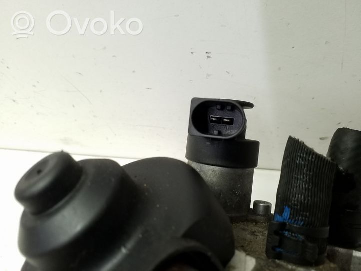 Volkswagen Jetta VI Polttoaineen ruiskutuksen suurpainepumppu 04L130755ER