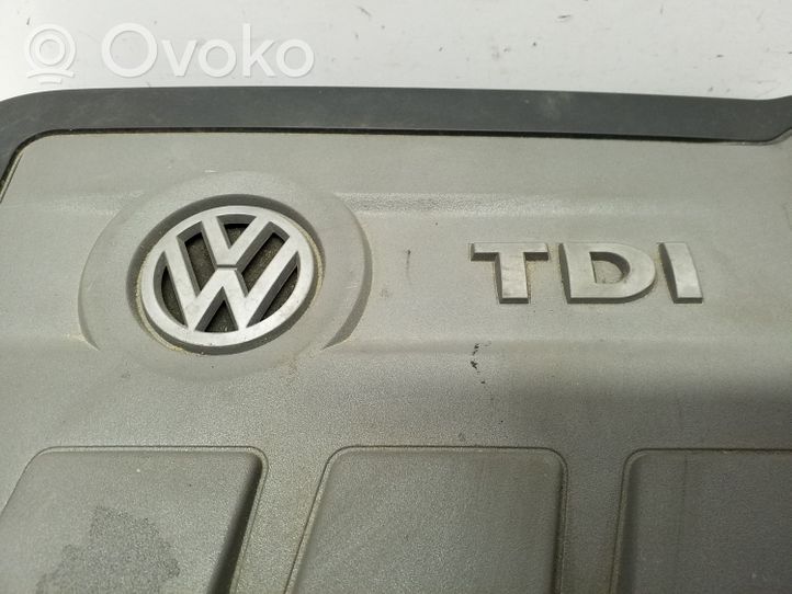 Volkswagen Tiguan Variklio dangtis (apdaila) 03L103925