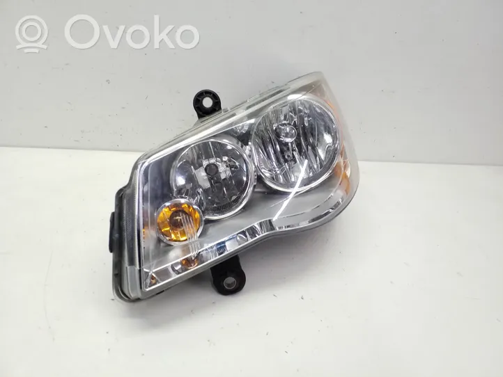 Dodge Grand Caravan Lampa przednia CH2502192C