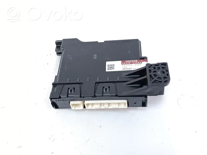 Toyota Prius c Oro kondicionieriaus/ šildymo valdymo blokas 8865052800