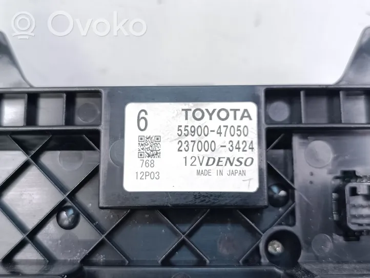 Toyota Prius+ (ZVW40) Oro kondicionieriaus/ klimato/ pečiuko valdymo blokas (salone) 5590047050