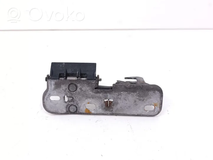 Volkswagen Tiguan Anello/gancio chiusura/serratura del vano motore/cofano 1K0823480