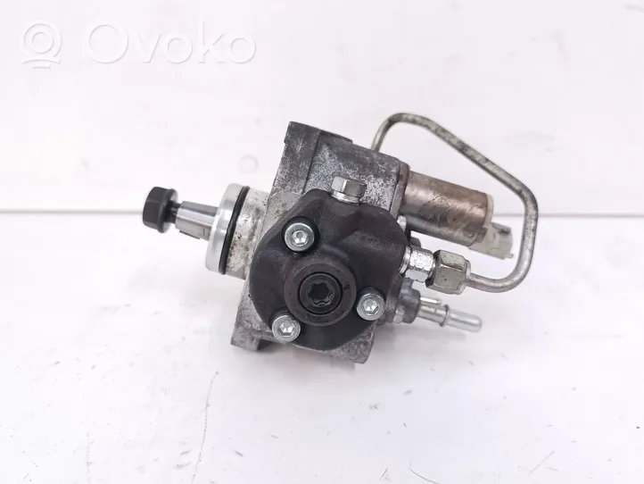 Opel Astra J Fuel injection high pressure pump 55570040