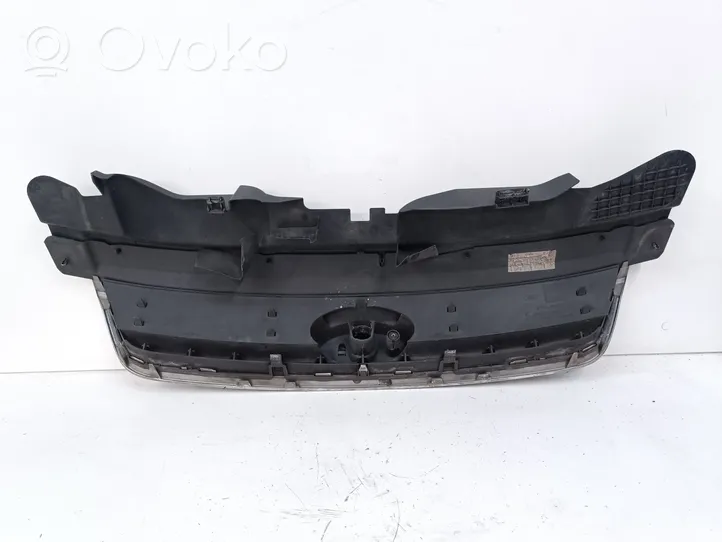 Ford Kuga I Grille calandre supérieure de pare-chocs avant 8V41R7081A