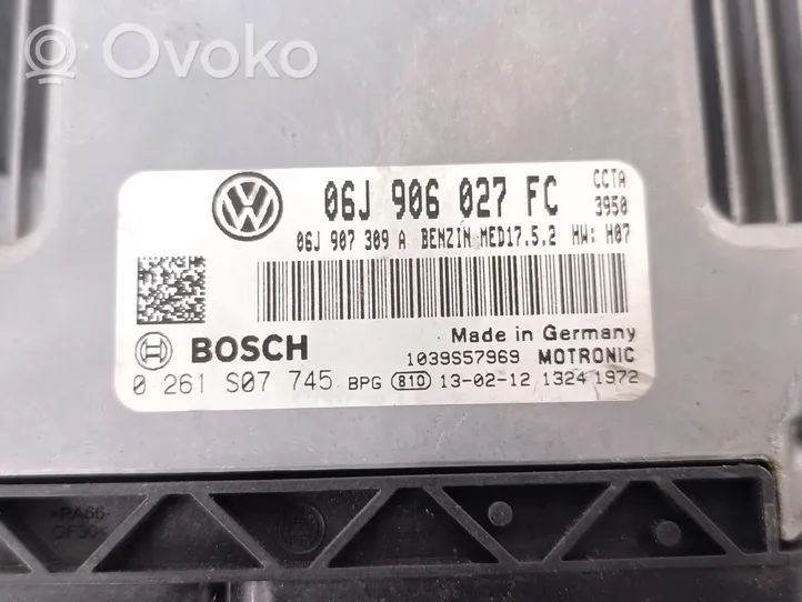 Volkswagen Tiguan Engine control unit/module 06J906027FC