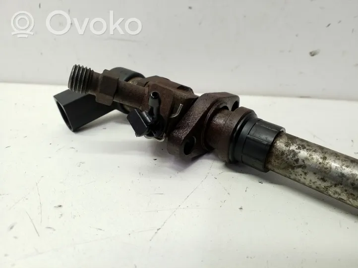 Ford Kuga I Injecteur de carburant 9657144580