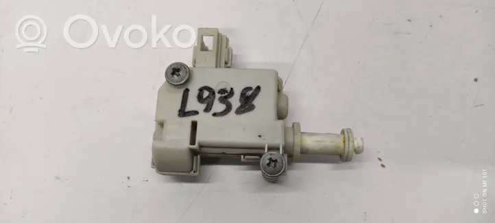 Volkswagen Golf V Motor de bloqueo de puertas 3C0810773