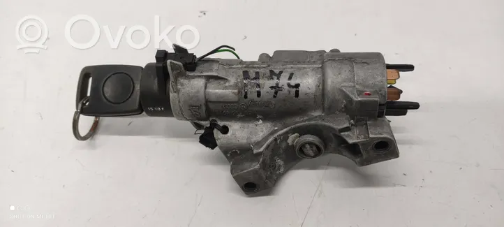 Volkswagen Golf IV Ignition lock 4B0905851C