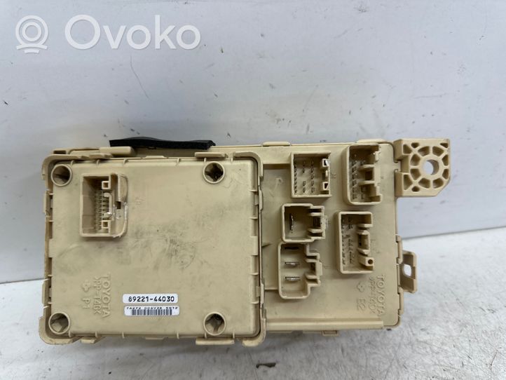 Toyota Avensis Verso Comfort/convenience module 02077LZ069