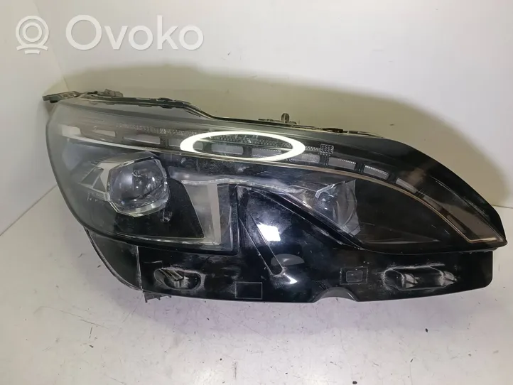 Peugeot 5008 II Lampa przednia 9826572680