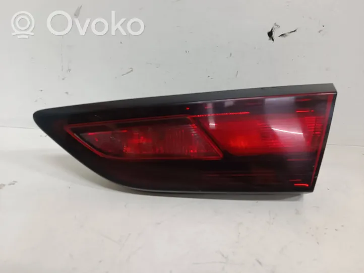 Opel Astra K Задний фонарь в крышке 39032993