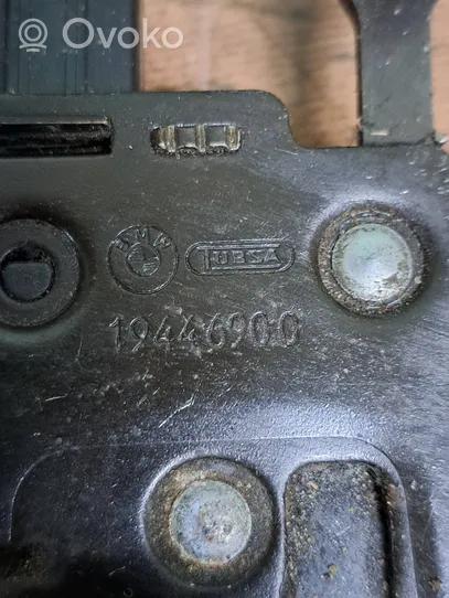 BMW 5 E34 Aizmugurējā pārsega slēdzene 1944690C