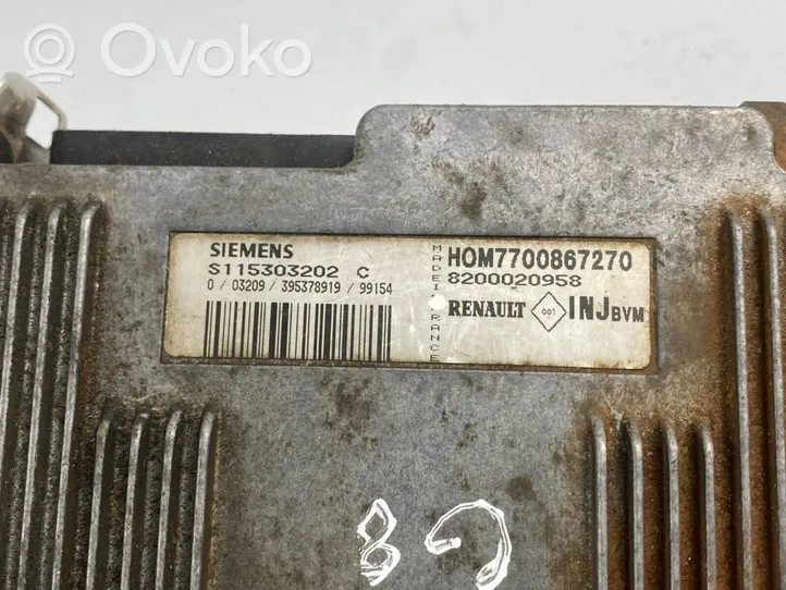 Renault Clio I Variklio valdymo blokas 7700867270