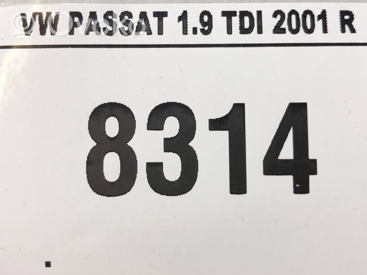 Volkswagen PASSAT B5.5 Rivestimento pannello laterale del bagagliaio/baule 3B9867428