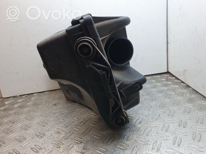 Opel Astra H Ilmansuodattimen kotelo 4614485943