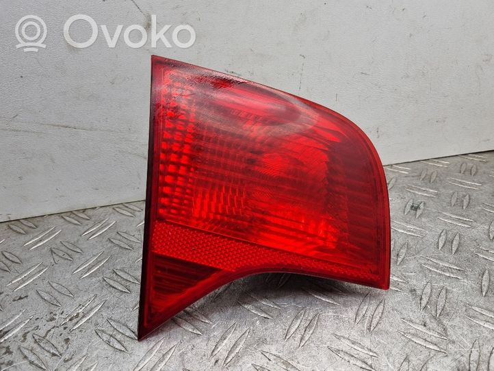 Audi A4 S4 B7 8E 8H Lampy tylnej klapy bagażnika 965159