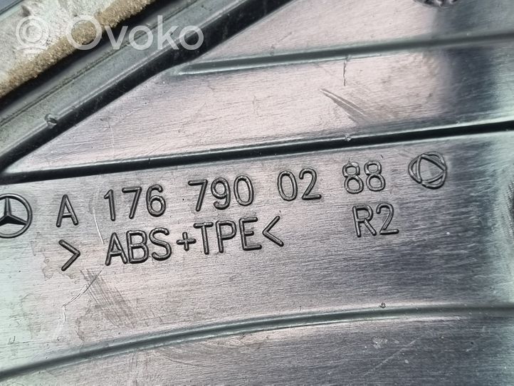 Mercedes-Benz A W176 Takaluukun koristelista A1767900288