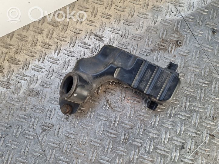 Honda CR-V Air intake duct part RES32